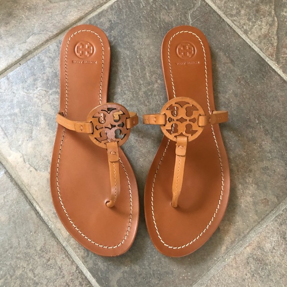 Tory Burch Shoes - Like New Tory Burch Gabrielle Flat Thong Sandal